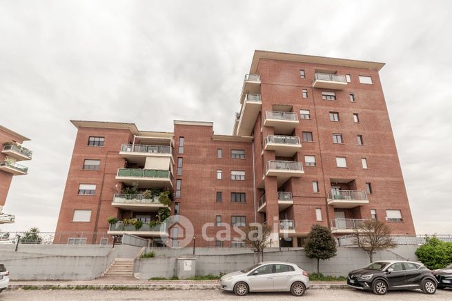 Appartamento in residenziale in Via Monti della Laga 33