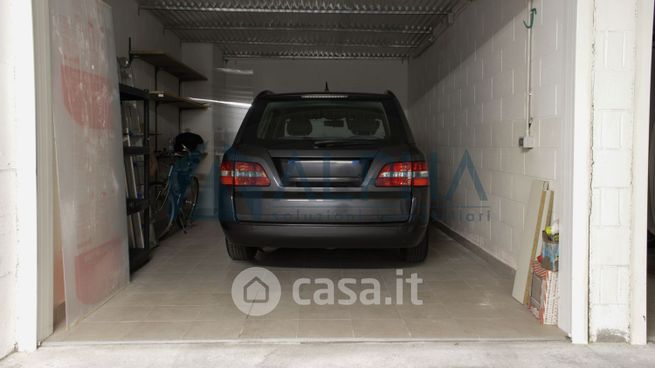 Garage/posto auto in residenziale in Via Ravenna