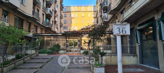 Ufficio in commerciale in Corso Sardegna 36