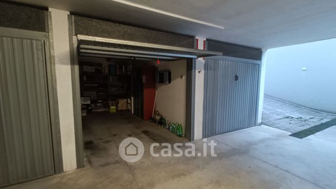 Box/posto auto in residenziale in Via di Sotto 14