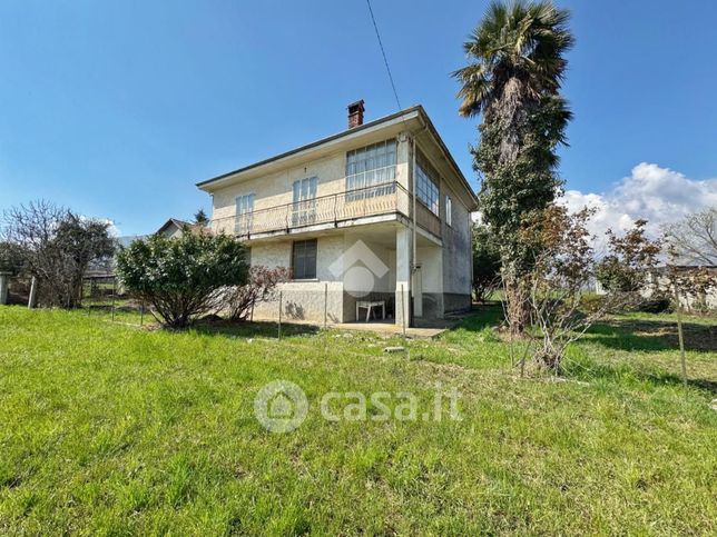 Villa in residenziale in Regione Grange 44