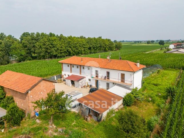 Casa indipendente in residenziale in Frazione Foresto 33