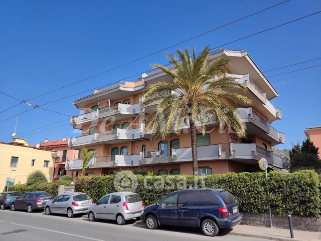 Appartamento in residenziale in Strada Statale 1 110