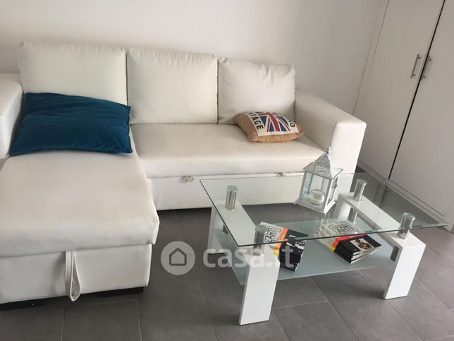 Appartamento in residenziale in Viale Costa Verde