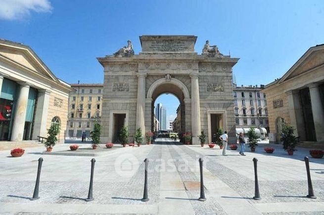 Garage/posto auto in residenziale in Piazza XXV Aprile 11