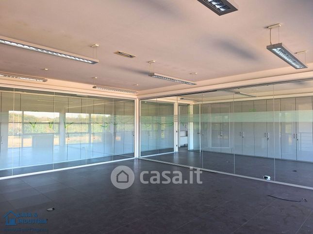 Ufficio in commerciale in Via dell'Artigianato