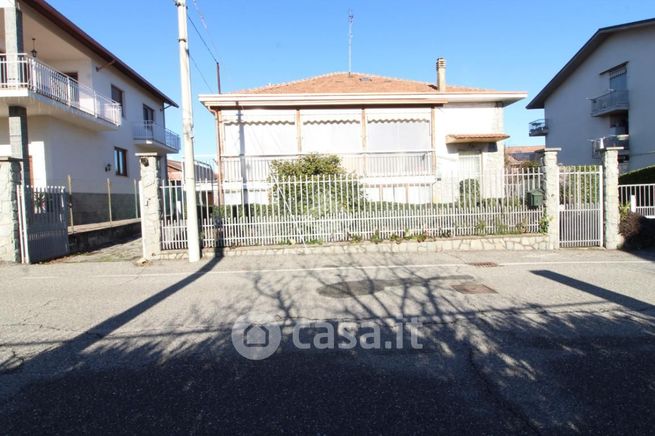 Villa in residenziale in Via Magellano 9