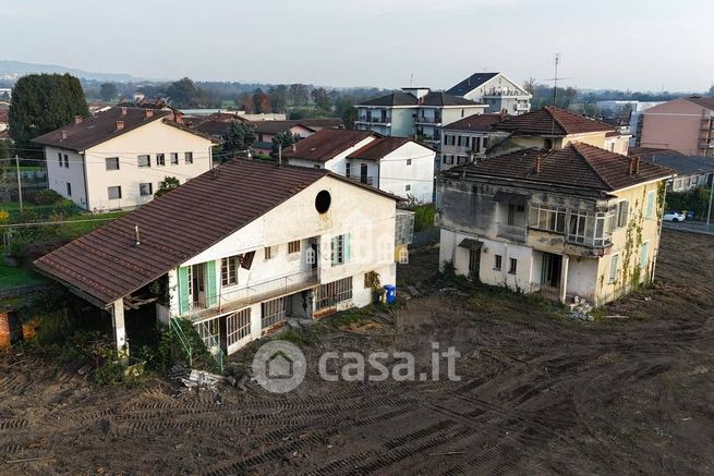 Villa in residenziale in Via Carlo Botta 83