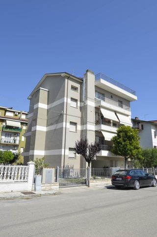 Appartamento in residenziale in Via Fratelli Cairoli 108