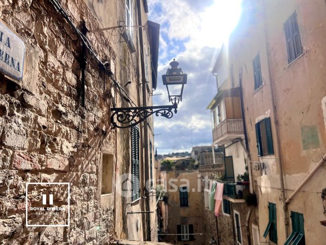 Appartamento in residenziale in Via Porte Santa Maria 13
