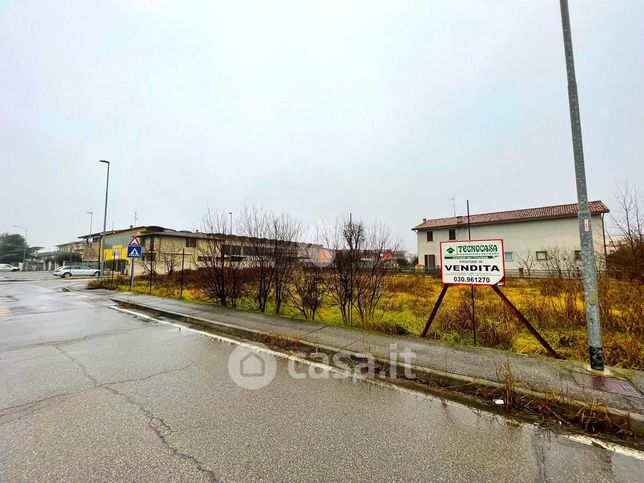 Terreno edificabile in residenziale in Via Caduti Del Lavoro