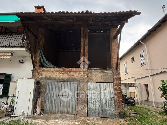 Rustico/casale in residenziale in Corso Europa 172