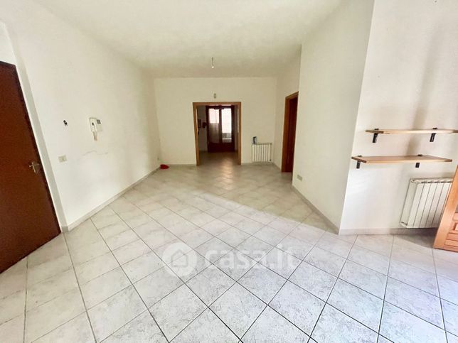 Appartamento in residenziale in Via Cervo