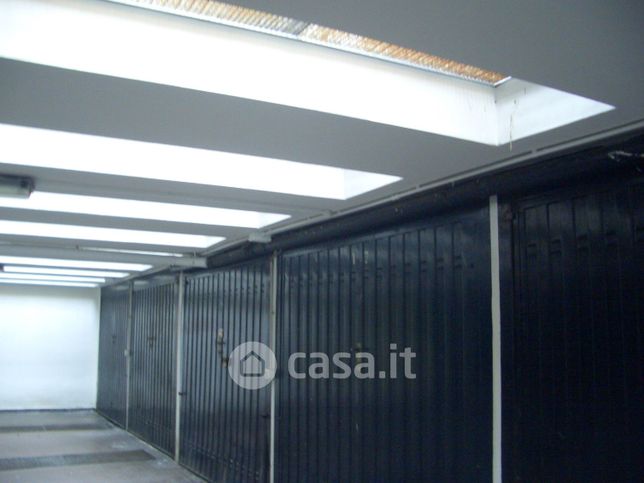 Garage/posto auto in residenziale in Viale Premuda 2