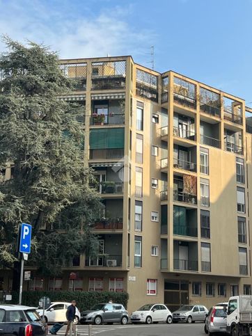 Appartamento in residenziale in Via Salvio Giuliano 5