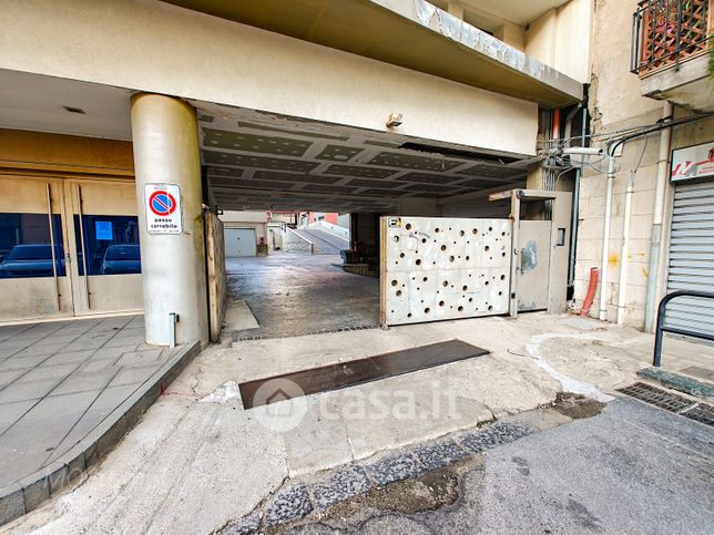 Garage/posto auto in residenziale in Via Placido Samperi 7