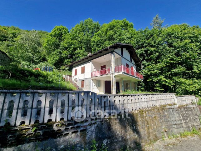 Casa indipendente in residenziale in Via Comba Nari 36