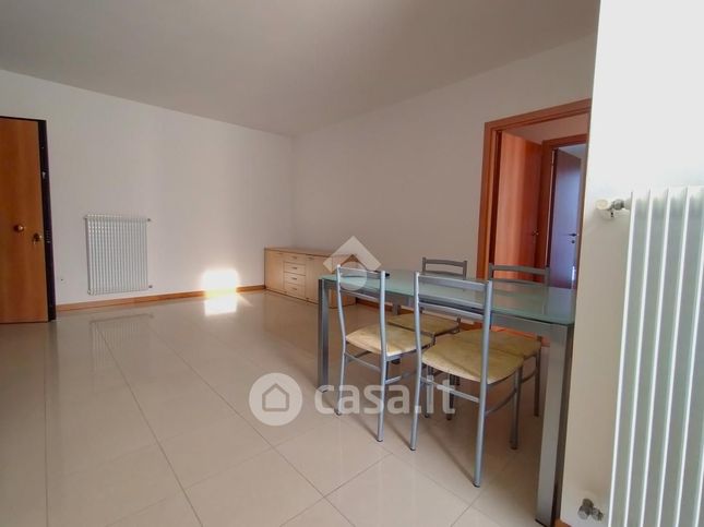 Appartamento in residenziale in Via del Fante 1