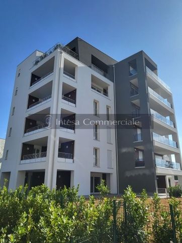 Appartamento in residenziale in Via del Carso 45 e