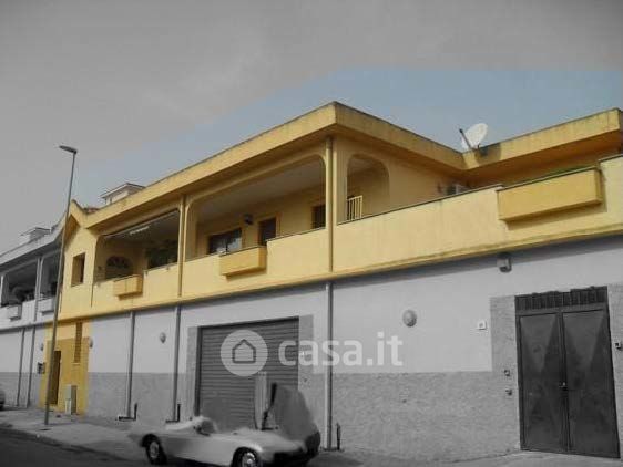 Casa indipendente in residenziale in Via Martino Bassi 17