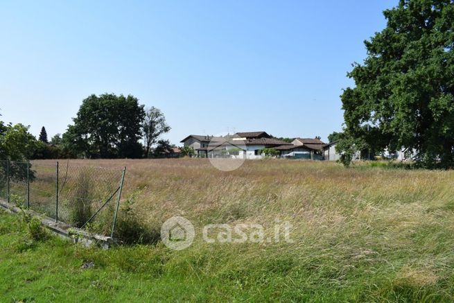 Terreno edificabile in residenziale in Cantone Sarto