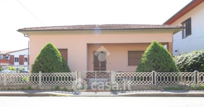 Villa in residenziale in Via Antonio Gramsci