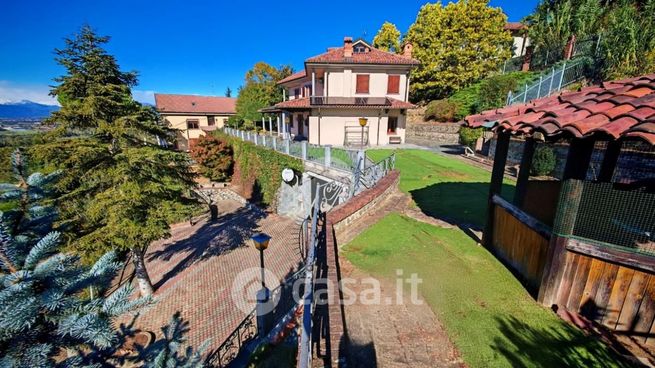Villa in residenziale in Via Lunga