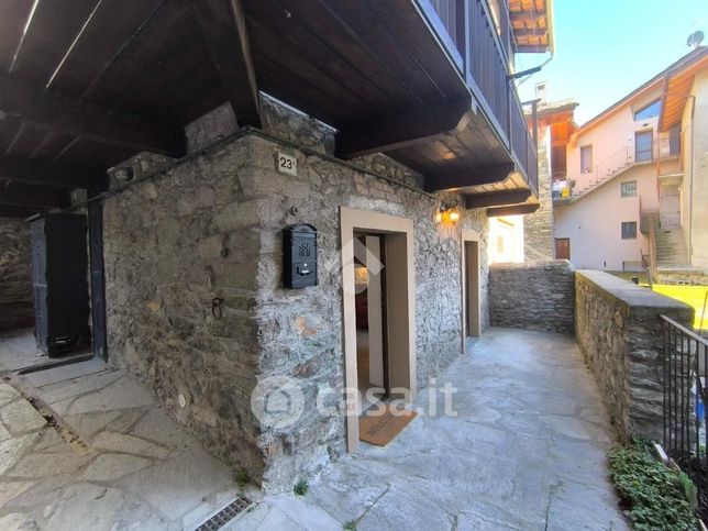 Ufficio in commerciale in Via Monte Zerbion