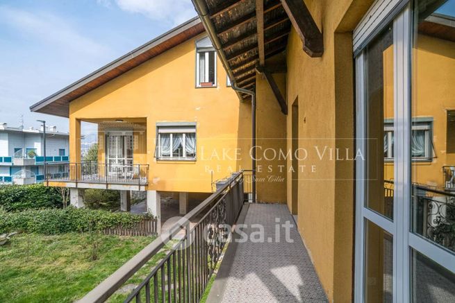 Villa in residenziale in Via San Giacomo 18
