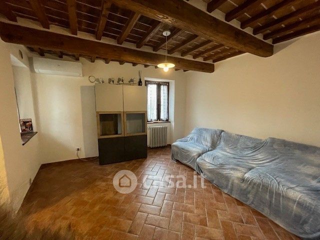 Appartamento in residenziale in Via Centrale