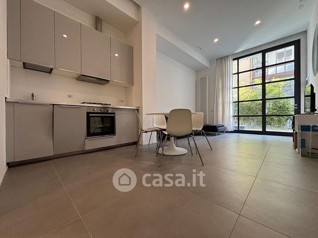 Appartamento in residenziale in Via Digione 4