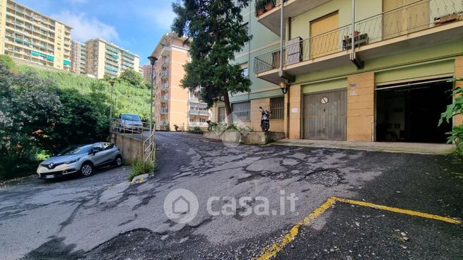 Garage/posto auto in residenziale in Via Francesco Pastonchi