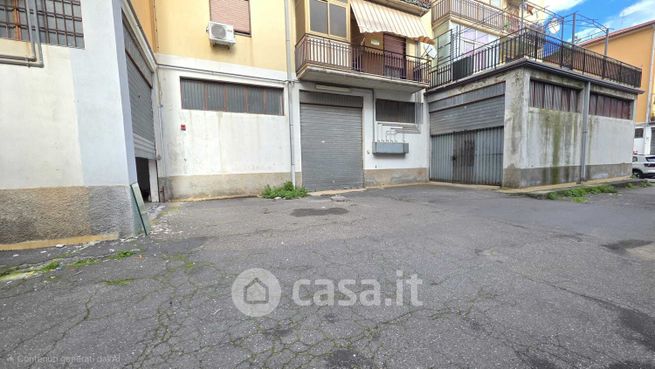 Negozio/locale commerciale in commerciale in 