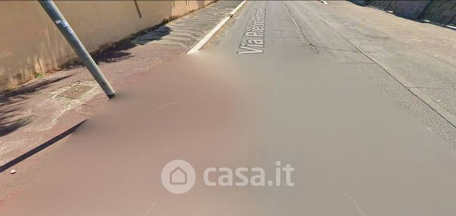 Box/posto auto in residenziale in Via Pietro Romani 43 /A