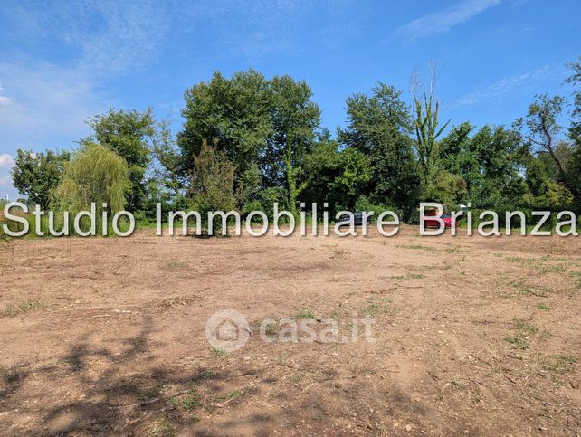Terreno agricolo in commerciale in Via Boltraffio