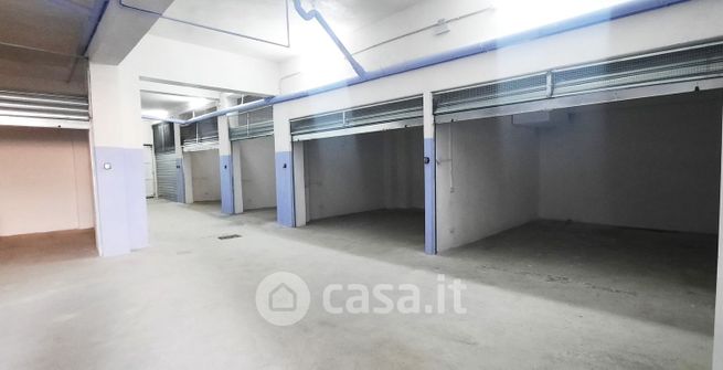 Garage/posto auto in residenziale in Via Giuseppe Malvica 34