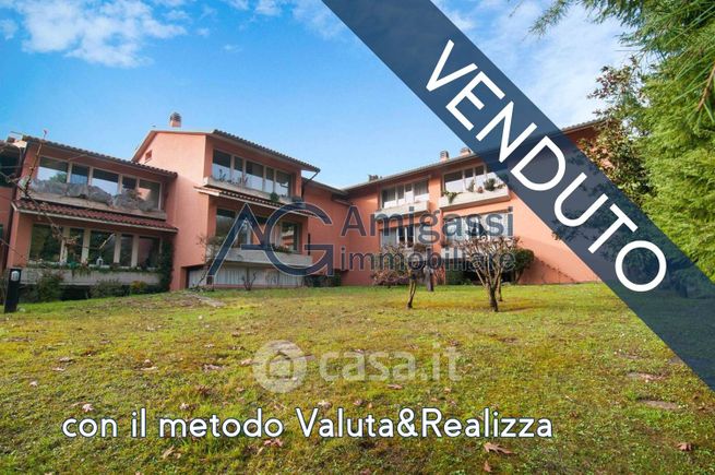 Appartamento in residenziale in Via Gustinelli 11