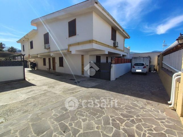 Appartamento in residenziale in Via Giorgio Almirante 35