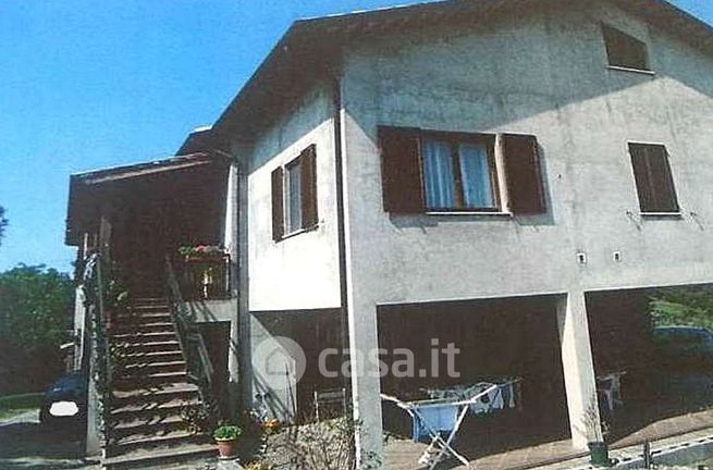 Casa bi/trifamiliare in residenziale in Vocabolo Costa