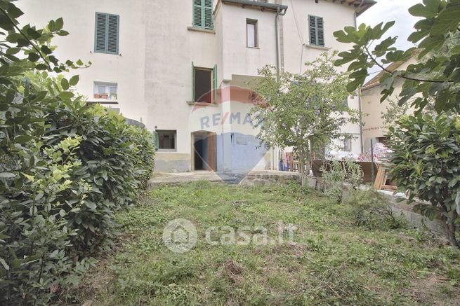 Appartamento in residenziale in Via Fratelli Bandiera 22