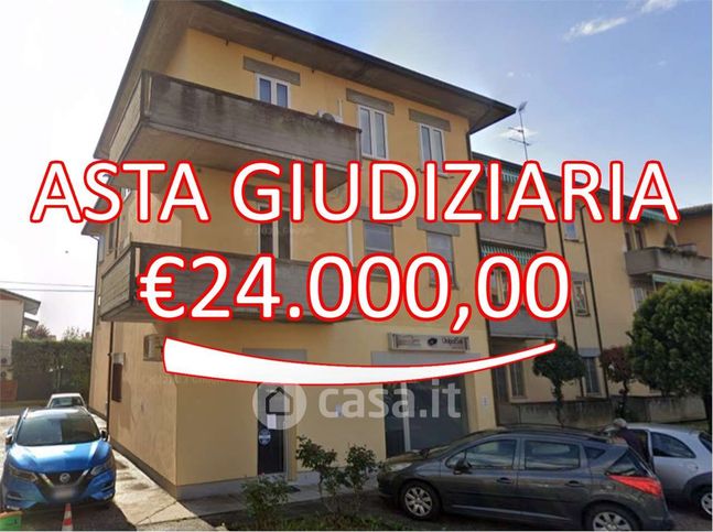 Appartamento in residenziale in Via E. Curiel 74