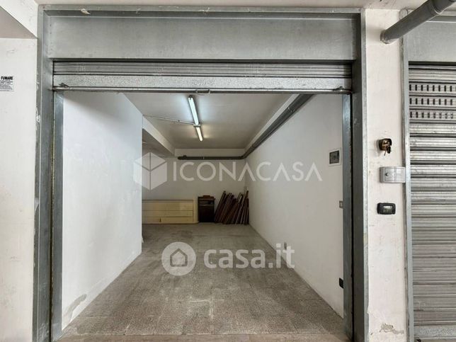 Box/posto auto in residenziale in Via Pierino Palasciano
