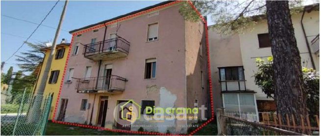 Appartamento in residenziale in Via Flaminia Antica 3