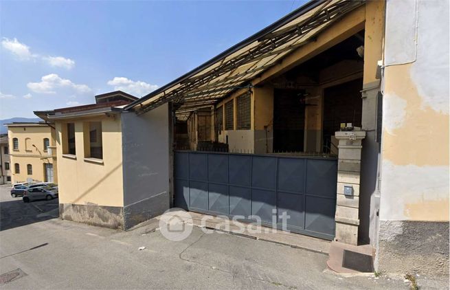 Capannone in commerciale in Via Fonte Fano 15