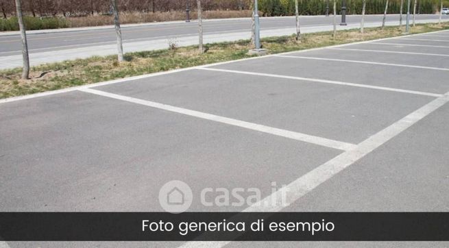Box/posto auto in residenziale in Via Casette