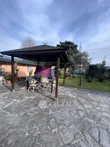 Casa bi/trifamiliare in residenziale in Via Canaletto 6