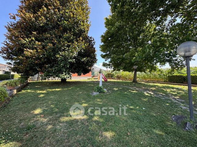 Casa bi/trifamiliare in residenziale in Via del Bruccio 23