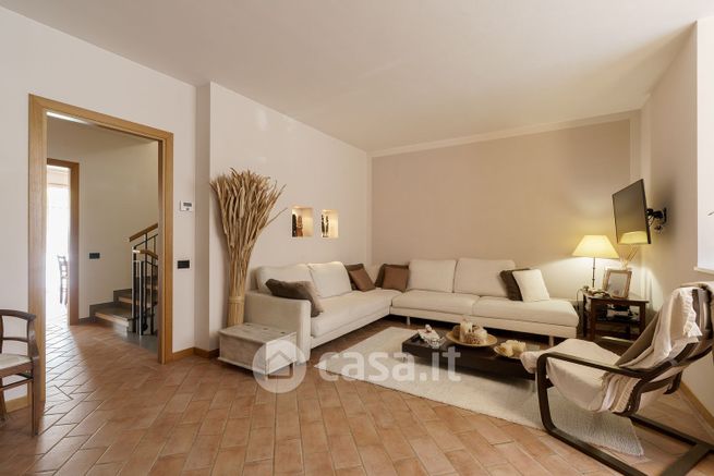Villetta a schiera in residenziale in Via Amerigo Bresci