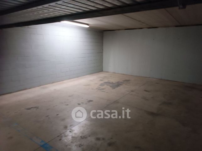 Garage/posto auto in residenziale in Via Concordia 11