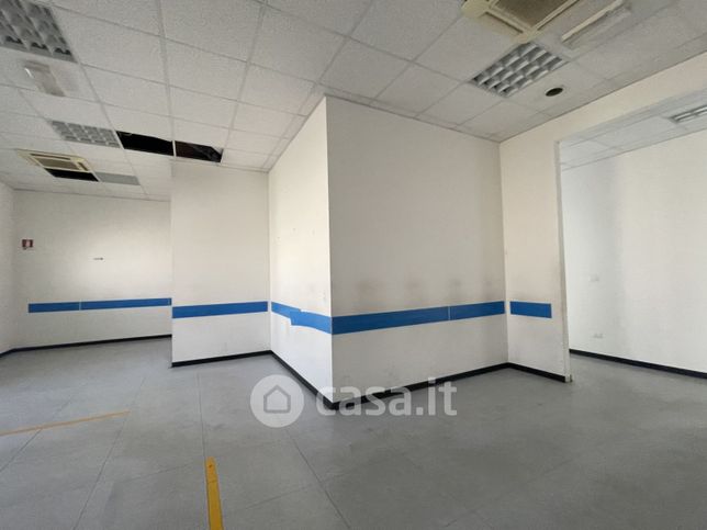 Ufficio in commerciale in Via Commercio 41